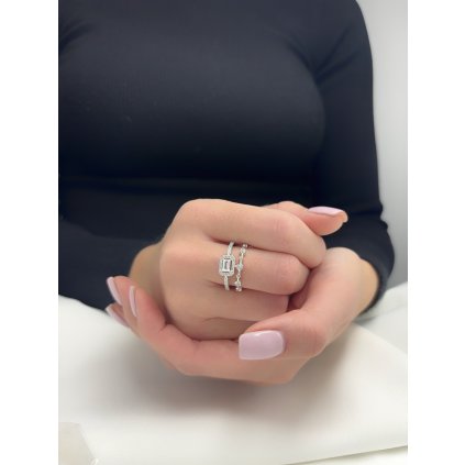 Stříbrný prsten dvojitý s centrálním kamenem