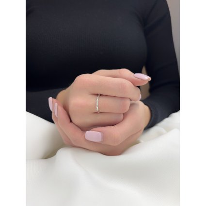 Stříbrný prsten jemná linie