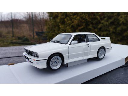 BMW M3 ( E30 ) 1988 White