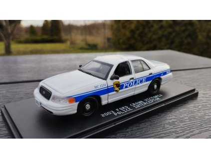FORD Crown Victoria Police Interceptor 2003 - z filmu Mac Gyver