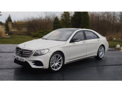 MERCEDES S-Class AMG line 2018 White