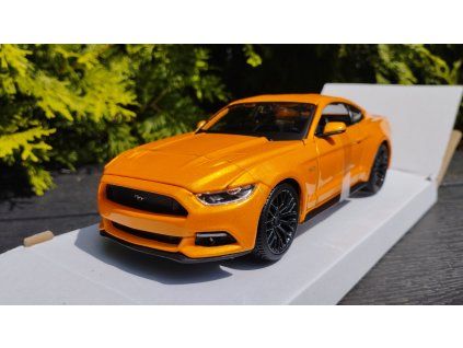 FORD Mustang GT 2015 Orange