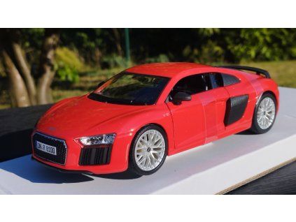 AUDI R8 V10 Plus Red