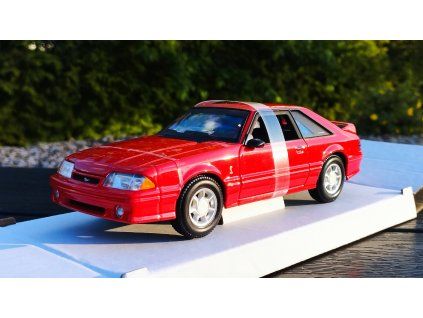 FORD Mustang SVT Cobra 1993 Red
