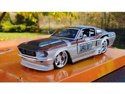 FORD Mustang GT 1969 Harley Davidson  Silver/red