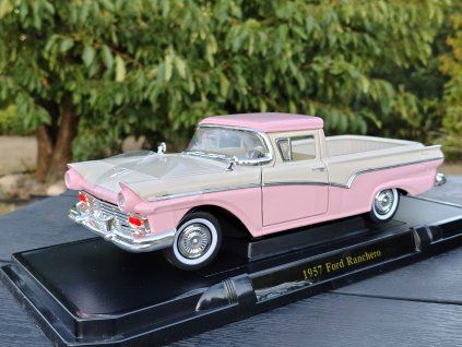 FORD Ranchero 1957 Pink/white