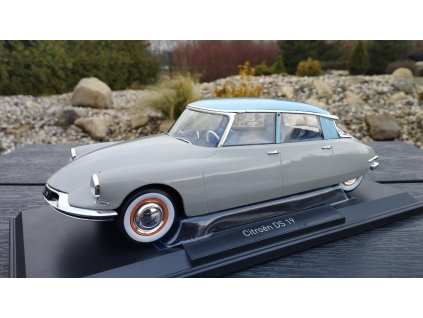 CITROEN DS  19  1956 Rose Grey