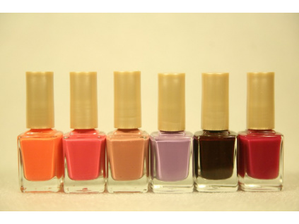 1239 bezacetonovy lak na nehty c 123 malinovy bez trpytek