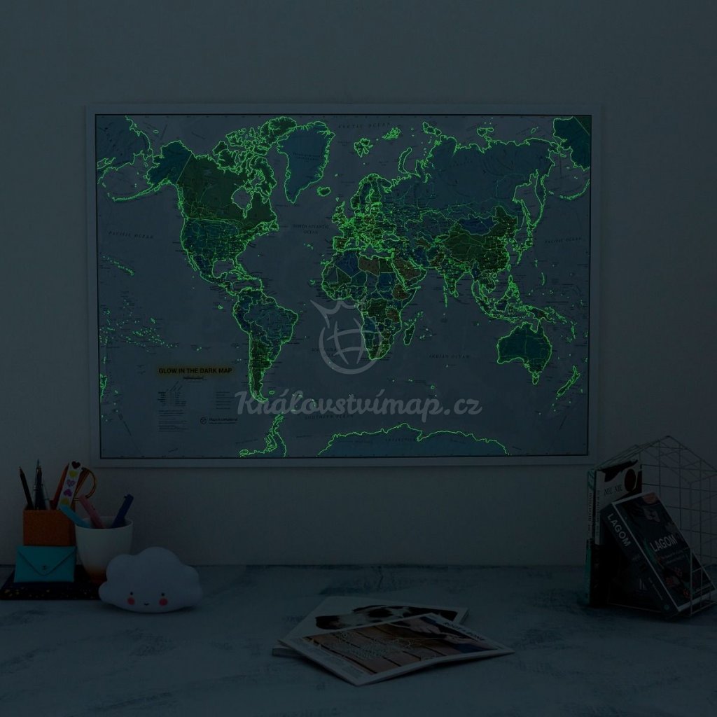 Svět - nástěnná politická mapa svítící ve tmě (Provedení stříbrný, Varianta magnetická mapa)