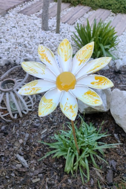 Keramická kopretina na bambusu - ruční výroba