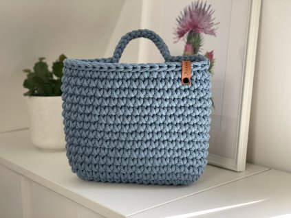 Košík s jedním ouškem, ploché dno - holubí modrá