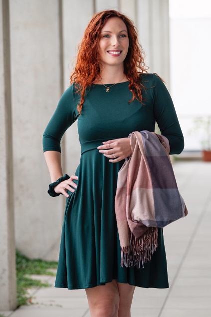 Adaptivní šaty Amalie mechové - s kapsami