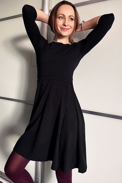 Kojicí šaty Amalie BIO bavlna + modal black (Velikost XS)