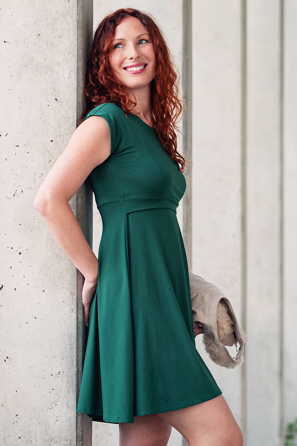 Krásná mamka Adaptivní šaty Amalie deep green