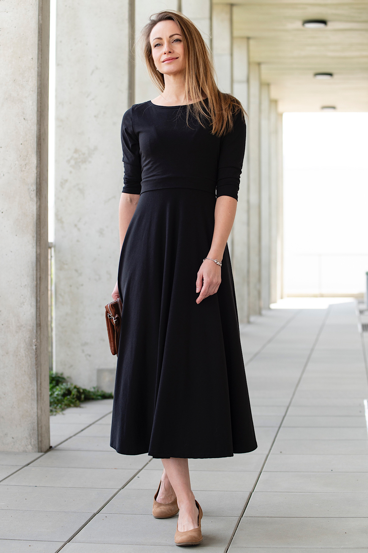 Krásná mamka Kojicí šaty Midi modal black Velikost: S