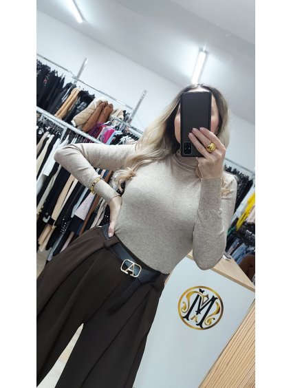 Obtiahnutý rolák Clea, Cappuccino (Veľkosť UNI)