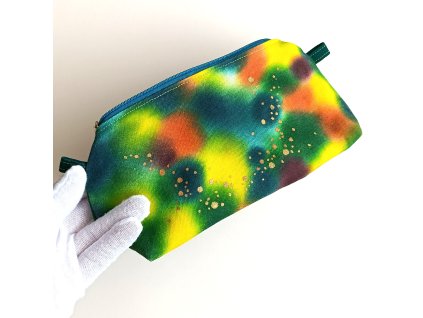 Zelená pouzdro ruka