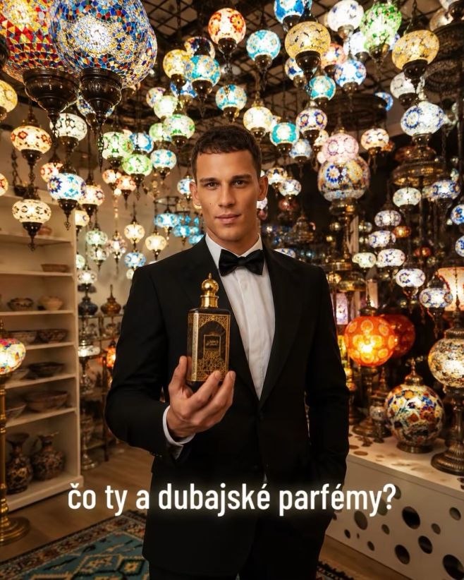 Tak kolik fanoušků #ruzaprenevestu tu máme? A kolik z vás podlehlo kouzlu arabských parfémů? ⚠️ Fotka s Adrianem není...