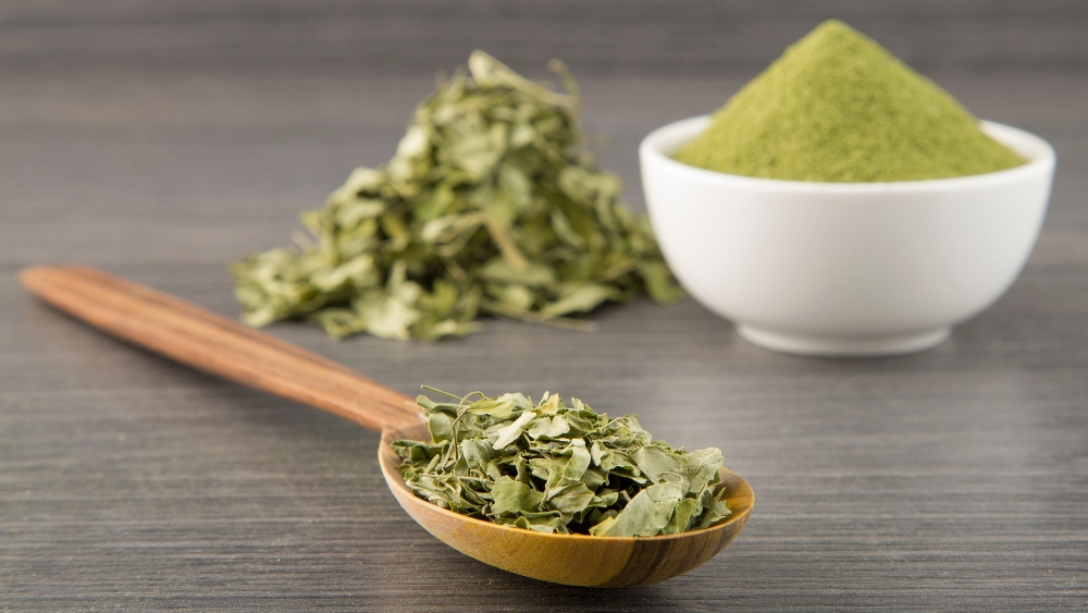 Jak testy na drogy reagují na kratom? Čtěte, než bude pozdě!