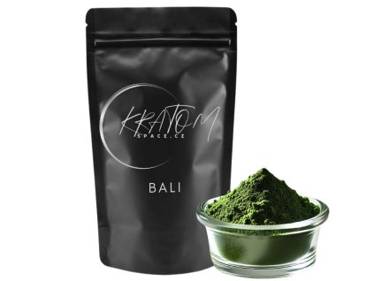 sacek kratomu doypack bali miska s zelenym praskem kratomem