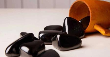 Co je šungit? Jak si vytvořit šungitovou vodu?