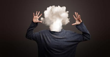 Mozková mlha (brain fog): příčiny, příznaky a jak se jí zbavit
