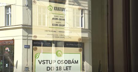 Na stole je možný zákaz e-shopů a výrazné zdražení kratomu
