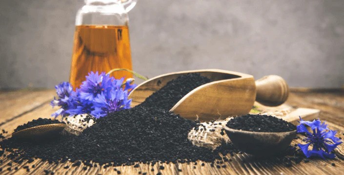Olej z Černého Kmínu - Black Seed Oil: Přínosy, účinky a dávkování