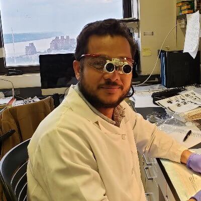 professor_1_480x480