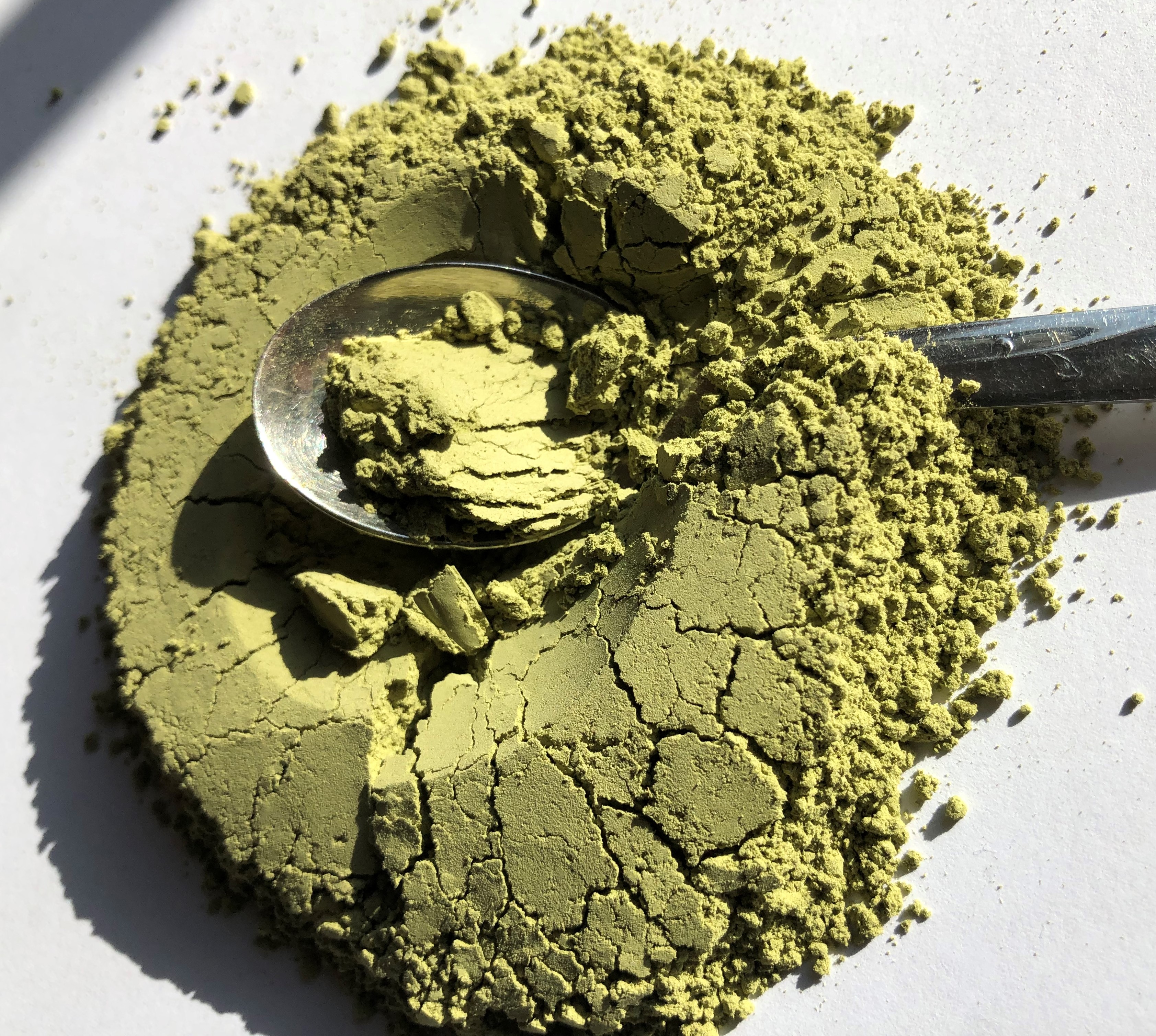 kratomovy-prasek-kratomzone