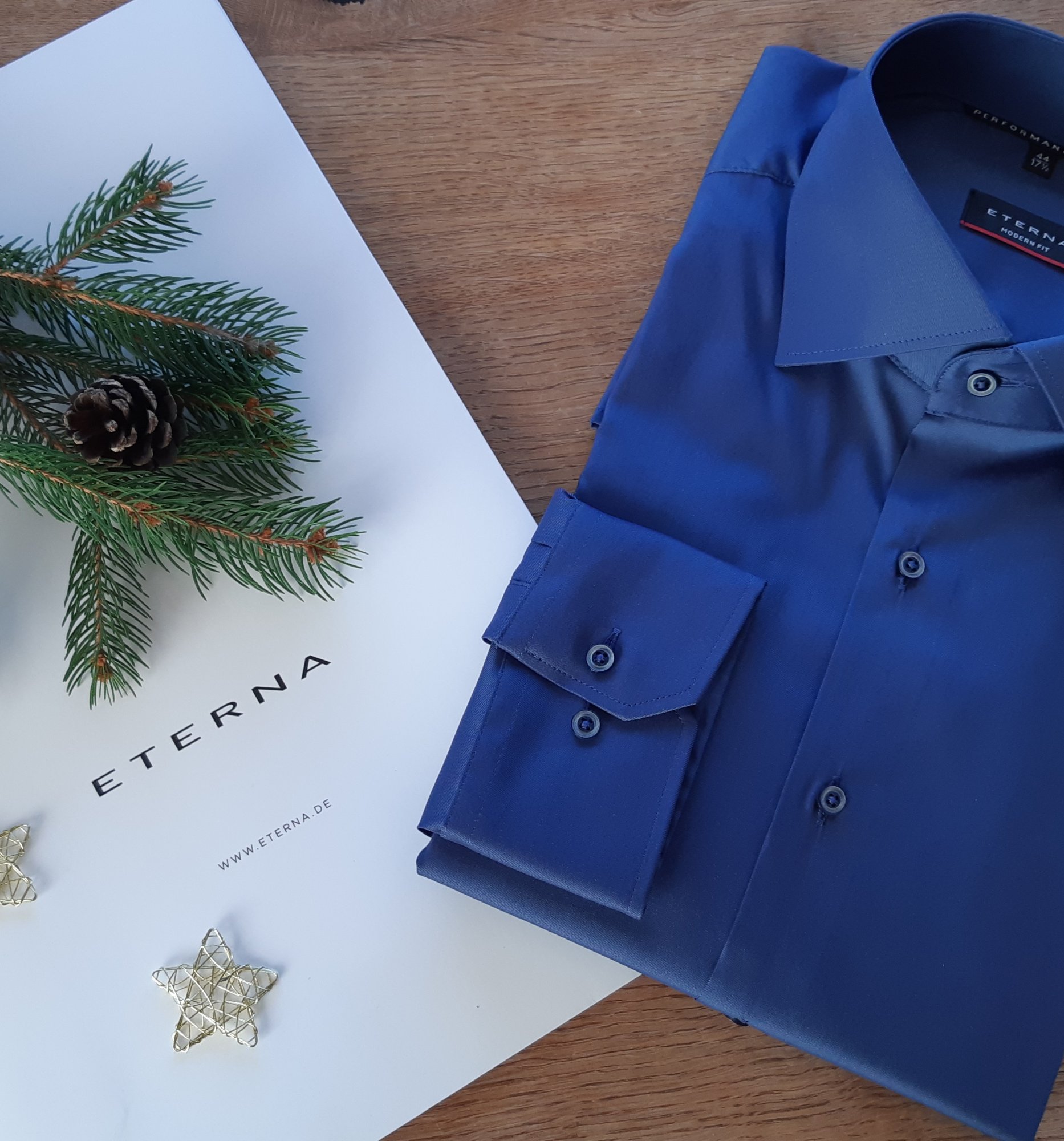 Monogram na košili: Luxusní detail, který zanechá dojem