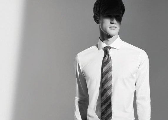 Vázání kravaty - jednoduchý způsob s přetažením přes hlavu