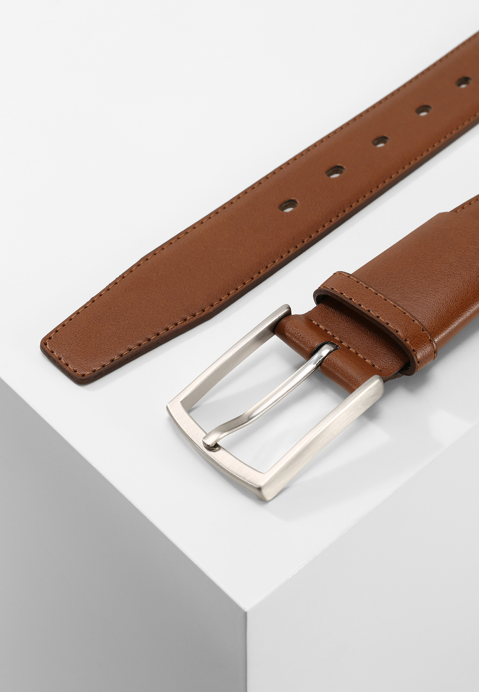 LLOYD-Belts_NOS_11_0932_3