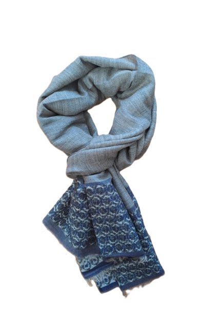 Zimní vlněná šála