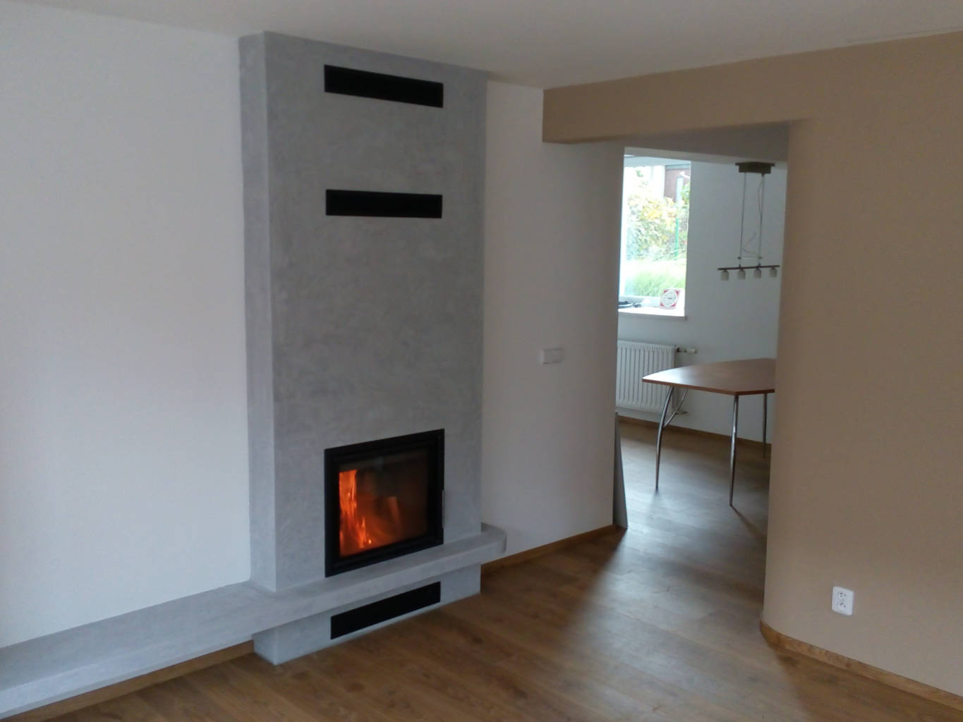 Obestavba krbu Romotop Heat, stěrka Ortner Fresco
