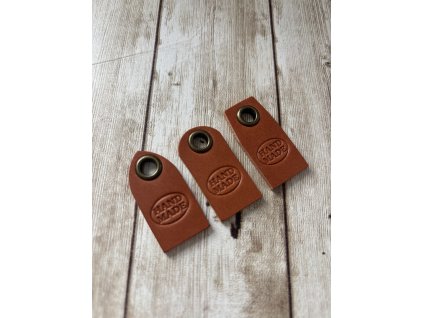 Cedulka kožená Handmade logo 50x25 s průchodkou