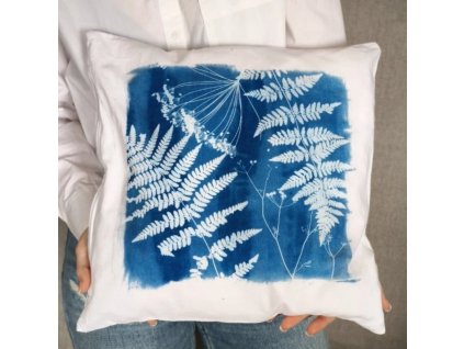 Tajemství kyanotypie síla světla tisk na papír a textil kreativniiva.cz