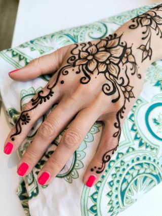 Moc děkuju za dnešní setkání a sdílení, co šlo do hloubky. #kresbyodkateriny #hennajelaska #malovanihennou #malujemehennou...