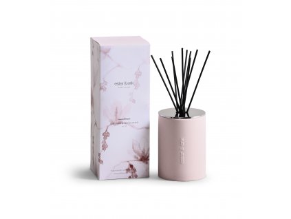 ester-erik Diffusor No. 51 Magnolia & Blackcurrant