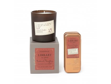 Paddywax Library F. DOUGLASS vonná sviečka v darčekovom balení 6.5 oz (184 g)