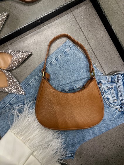 5D6DBDE7 30D4 4D94 8DF7 7F06252321E3