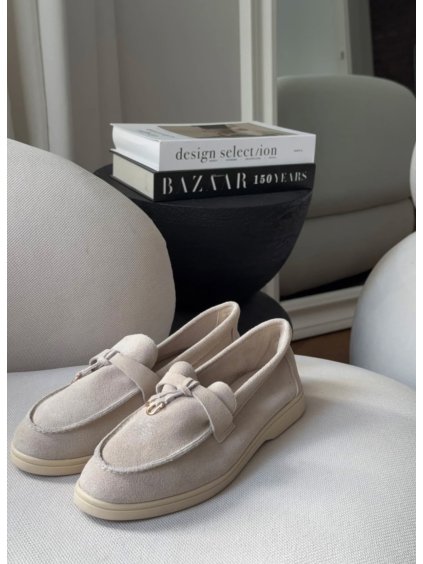 A2E462B3 739B 4E9D 8C33 3C2B54C9C9E3