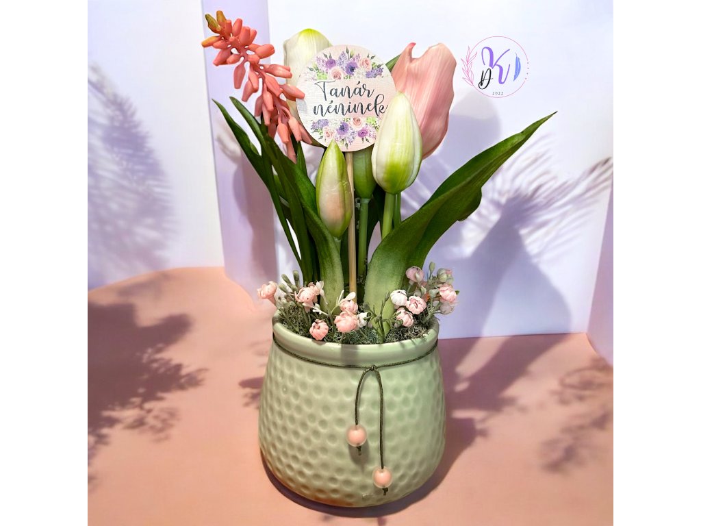 DEKOR TULIPÁN KASPÓBAN AJÁNDÉK TÁBLÁCSKÁVAL FEHÉR-RÓZSASZÍN