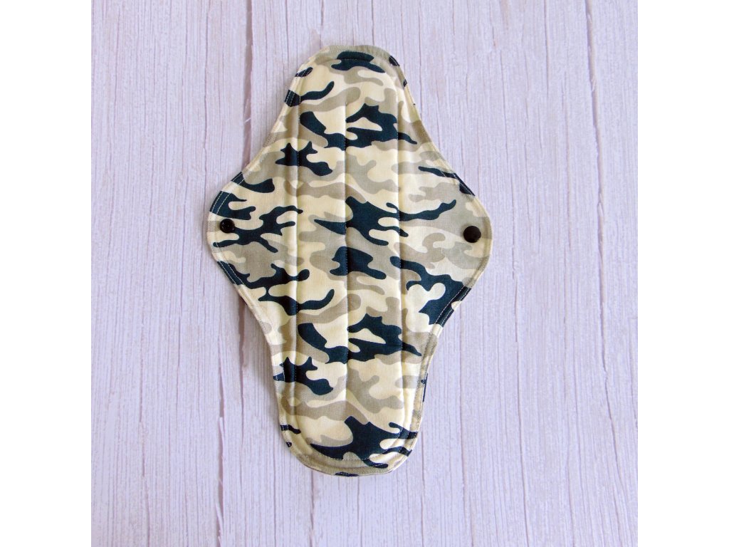 Lara mosható betét 31 cm - terep mintás