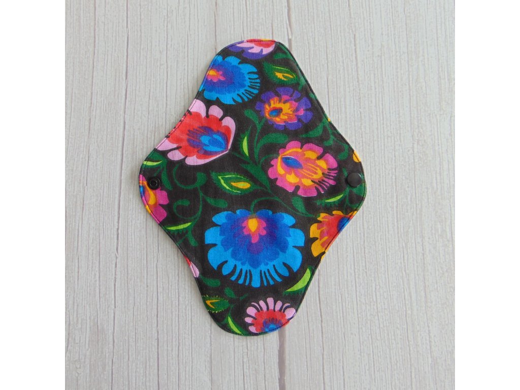 Lara mosható betét 24 cm - pamut / népi virágok