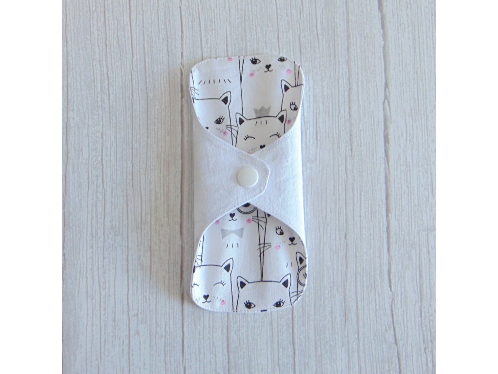 Dana mosható tisztasági betét 16 cm / rajzolt cicák