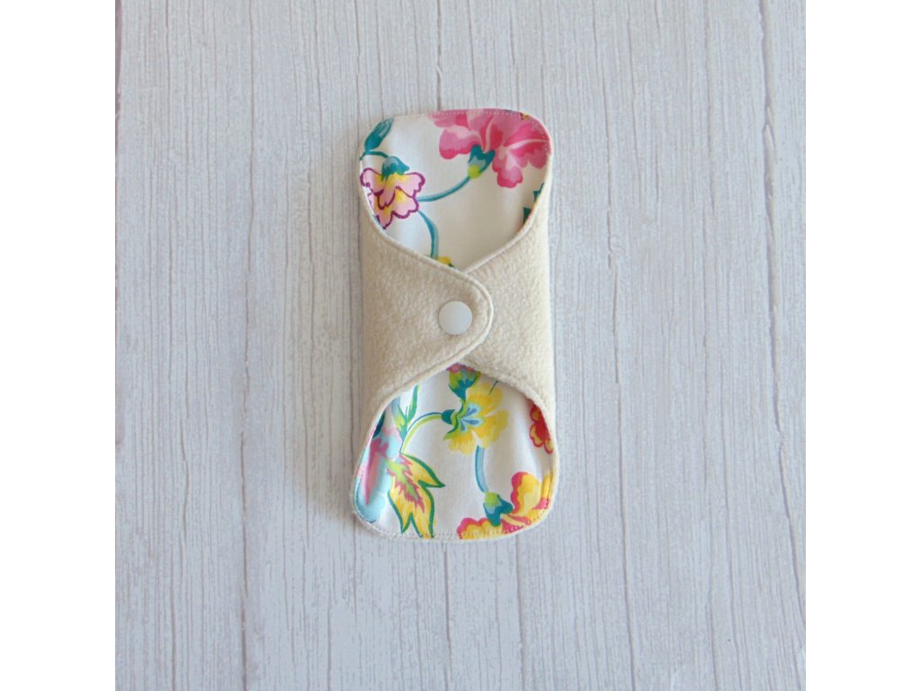 Dana mosható tisztasági betét 16 cm - polár / ekrü - színes virágok