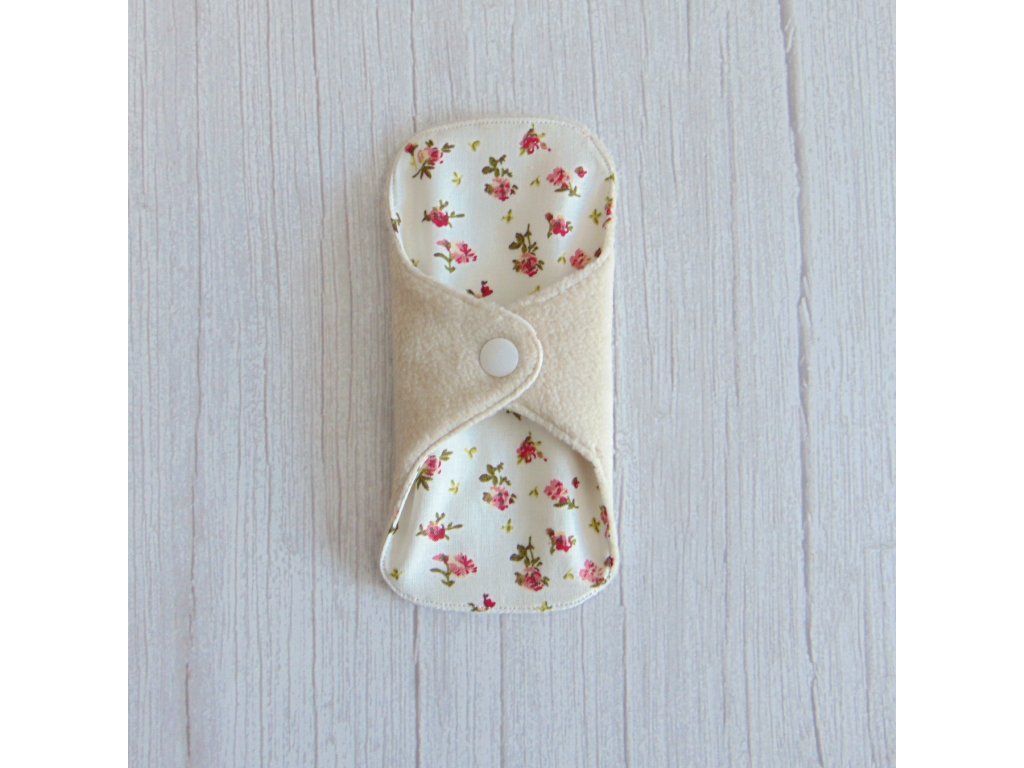 Dana mosható tisztasági betét 16 cm - polár / apró rózsák