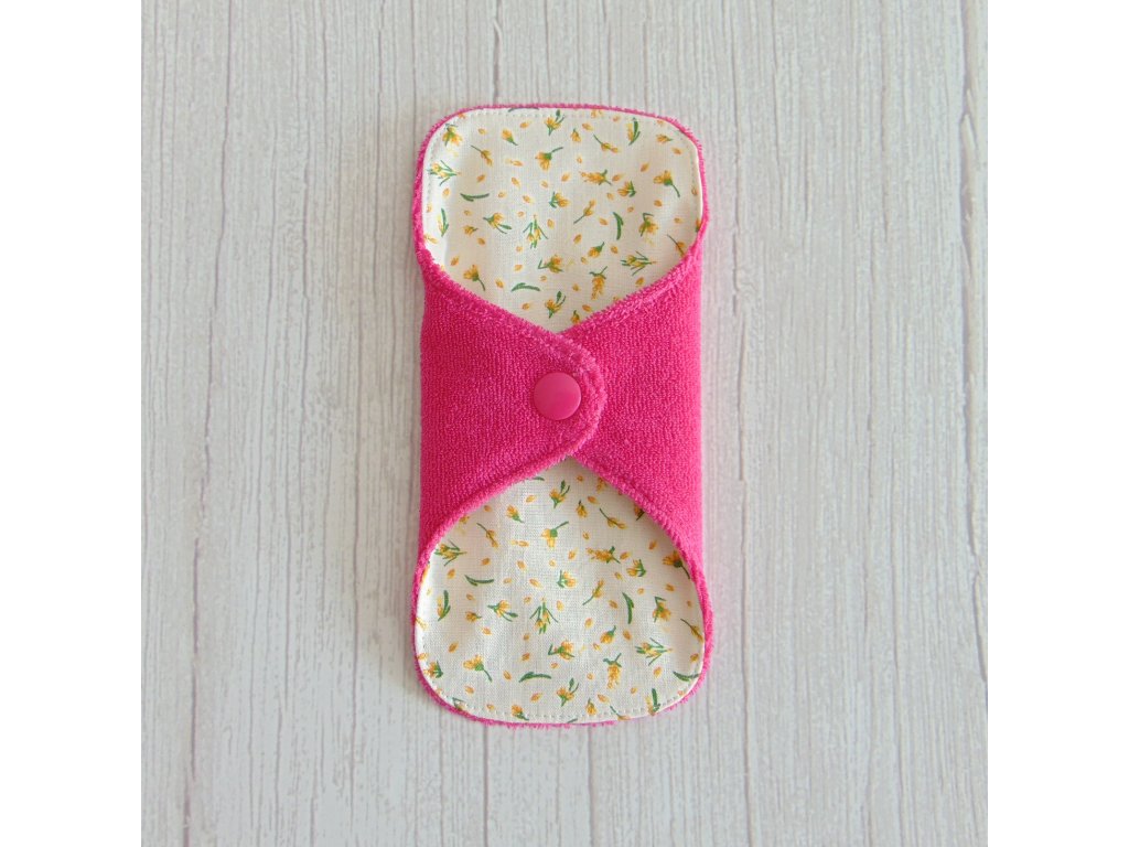 Dana mosható tisztasági betét 16 cm frottír / sárga apró virágok