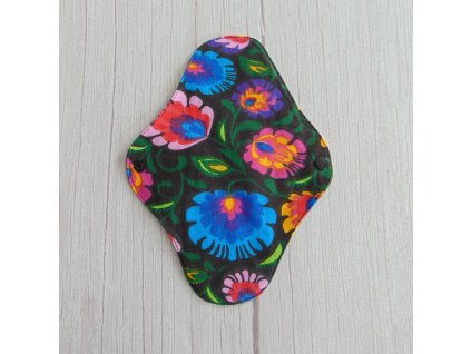 Lara mosható betét 24 cm - pamut / népi virágok